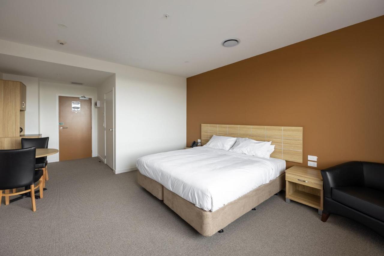 Manha Hotel Auckland Airport Extérieur photo